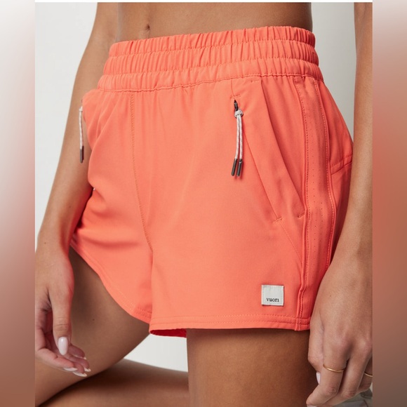 Vuori dash shorts size xsmall color pomelo NWT - Picture 3 of 4